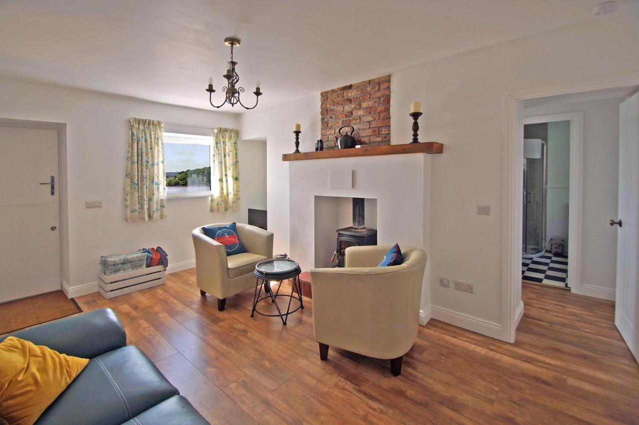 Cottage At Youghal Bridge Dloughtane Exterior photo